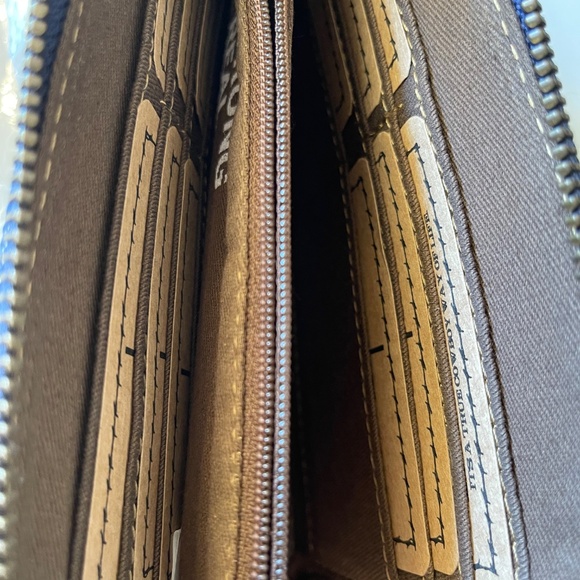 NWT - Blue Bayou Clutch by STS - Picture 5 of 5